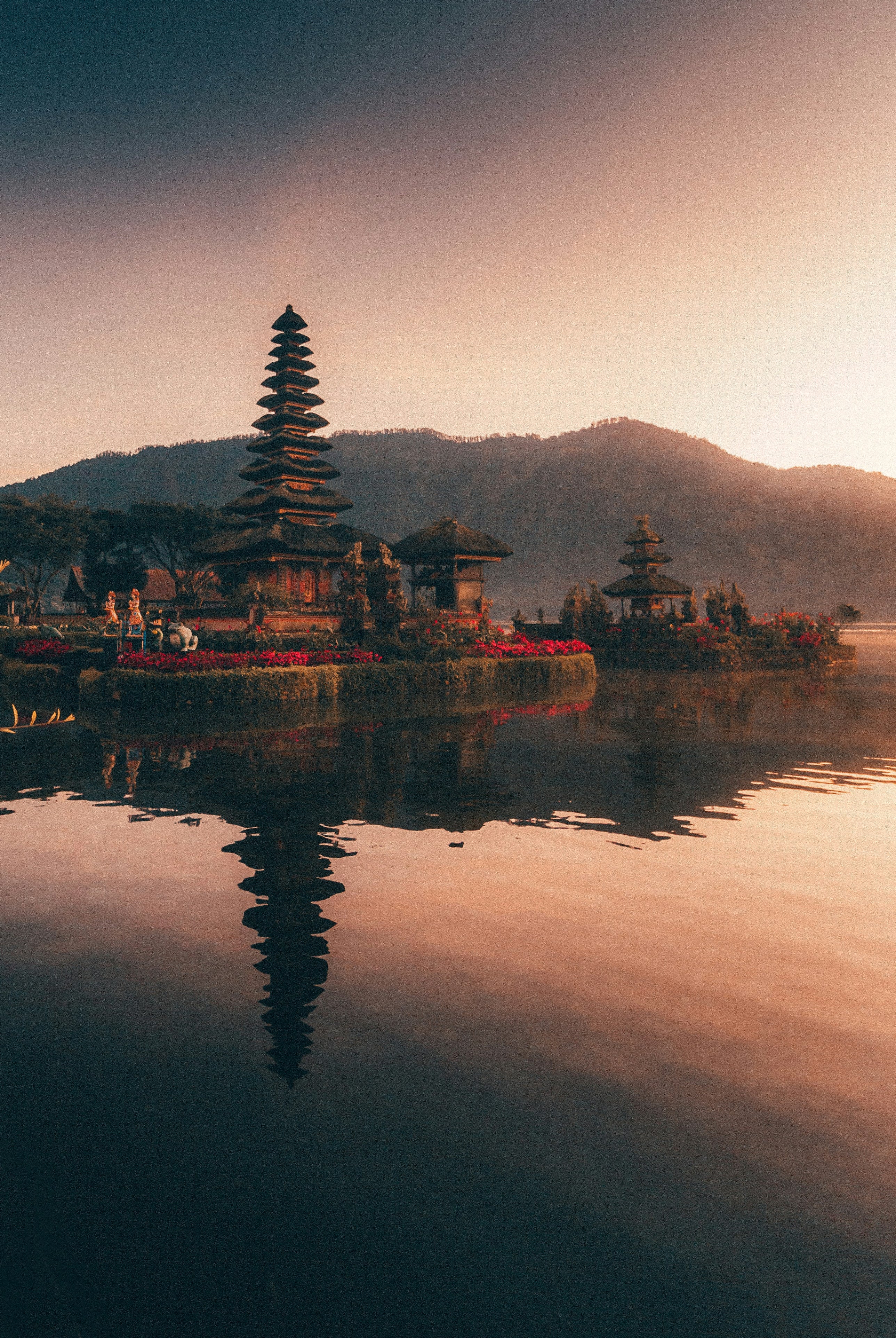 Embark on Boho Adventures: Explore Scenic Wonders and Cultural Treasures!