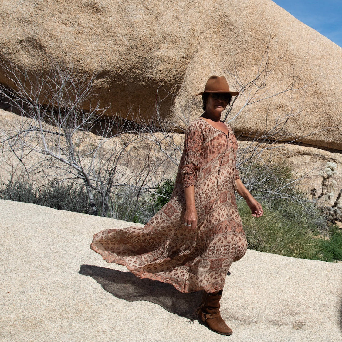Ella Printed Maxi Dress Long Sleeves With Side Pockets Beige