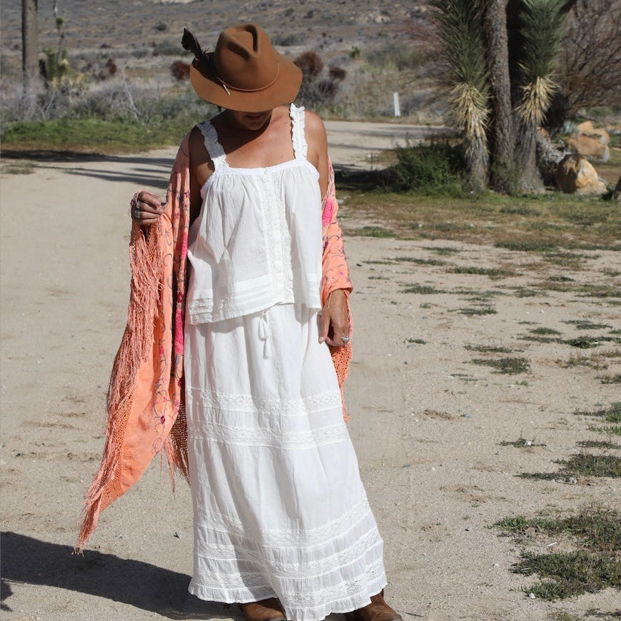 Ashley Sleeveless Top With Lace Natural
