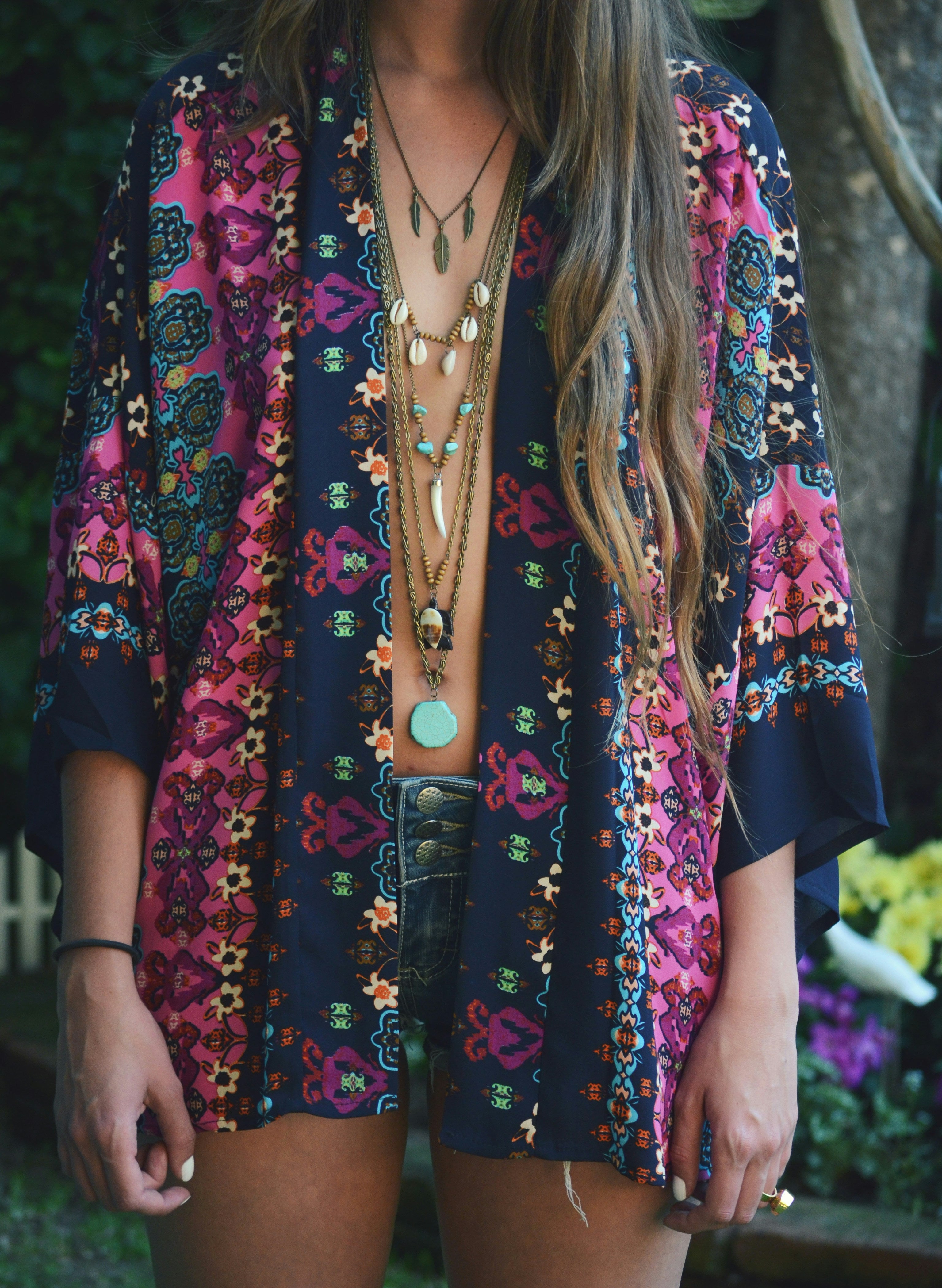 Embracing the Bohemian Spirit: A Guide to Vintage and Hippie Chic