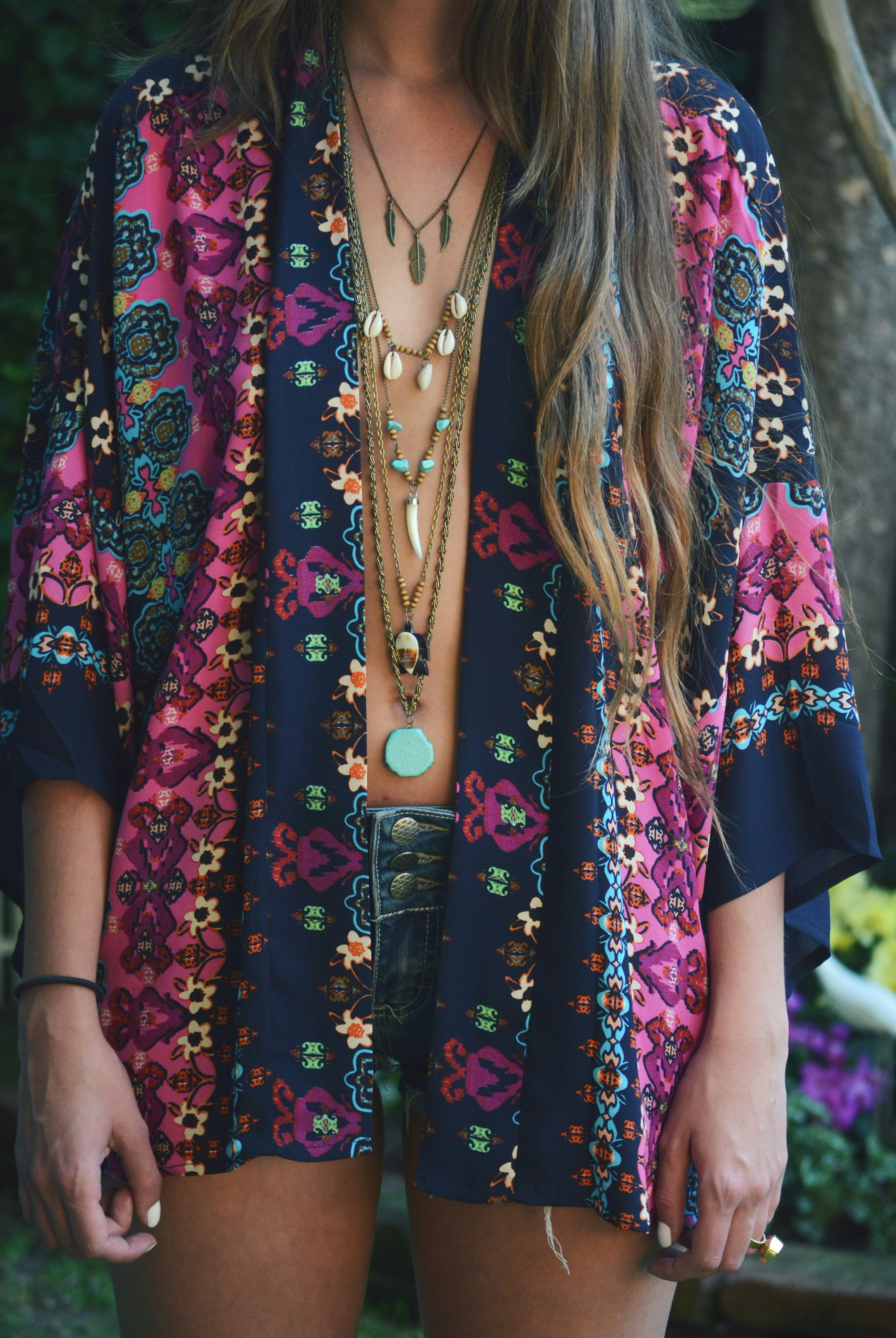 Embracing the Bohemian Spirit: A Guide to Vintage and Hippie Chic