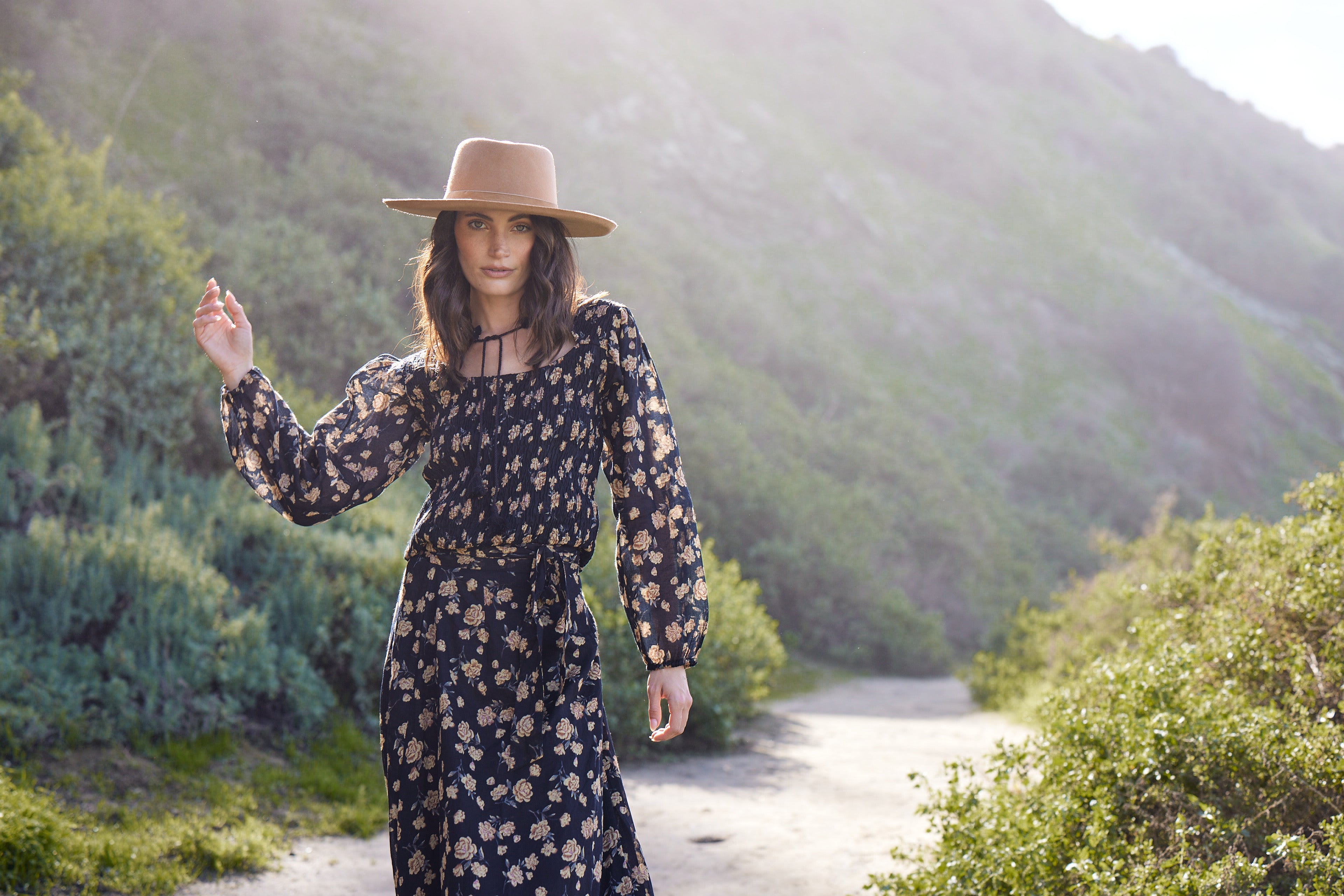 Morgan Printed Blouse with open collar Black Rose