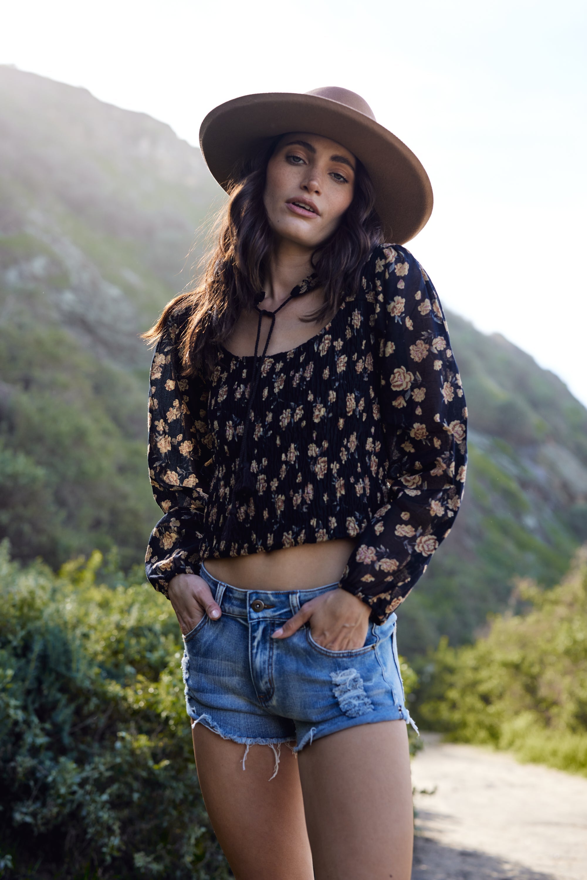 Morgan Printed Blouse with open collar Black Rose